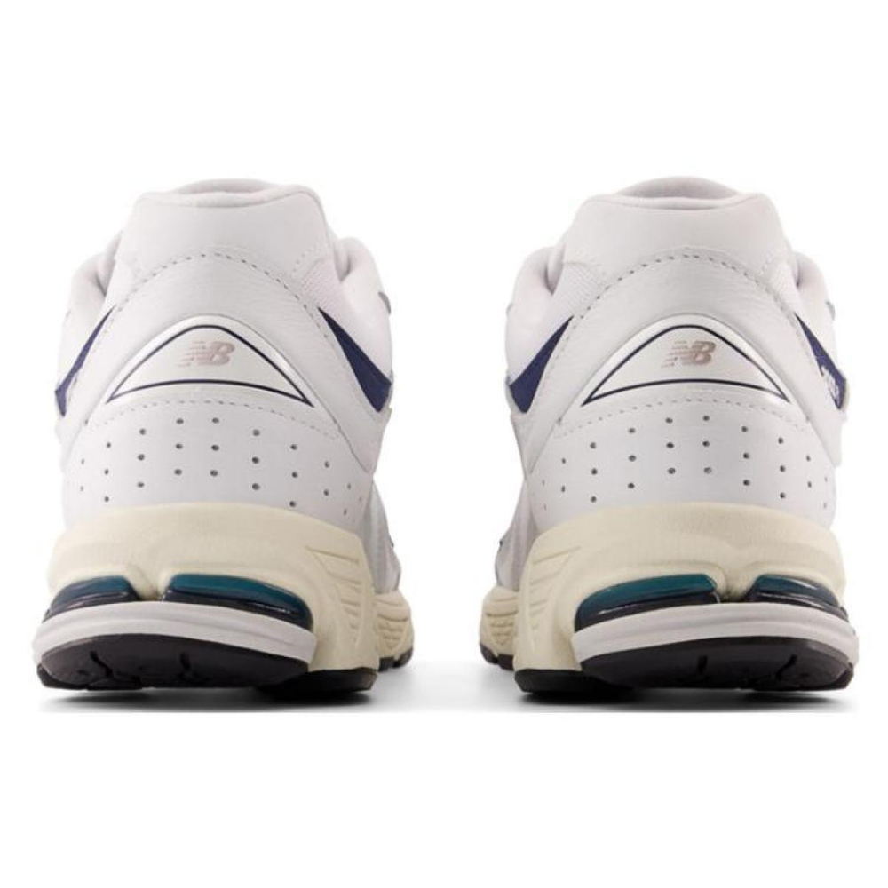 New Balance NB 2002R