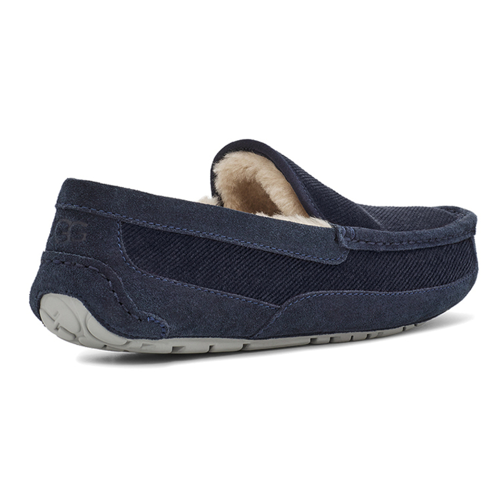 UGG Ascot Corduroy II