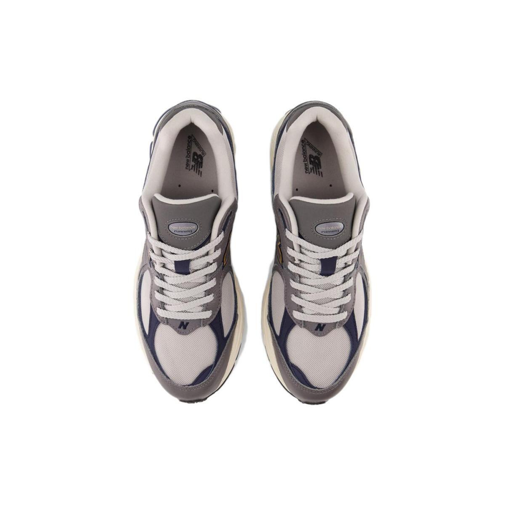 New Balance NB 2002R