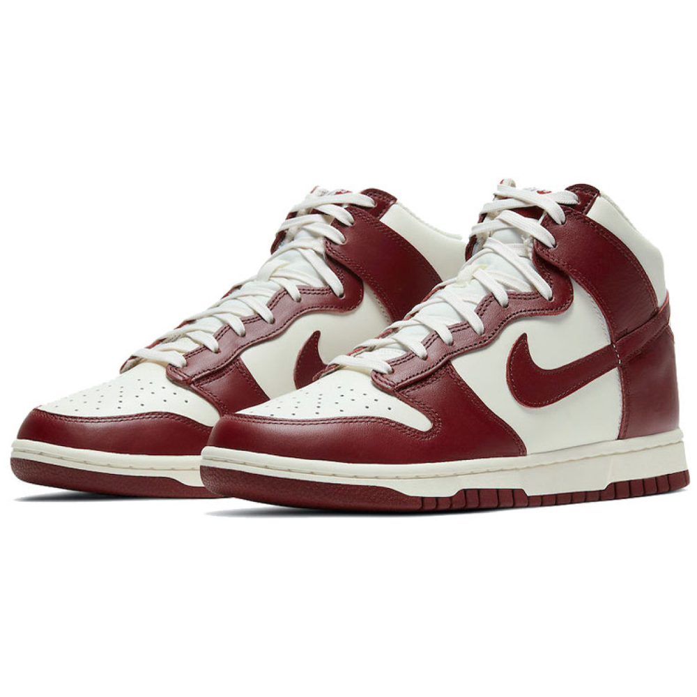 Nike Dunk "Team Red"