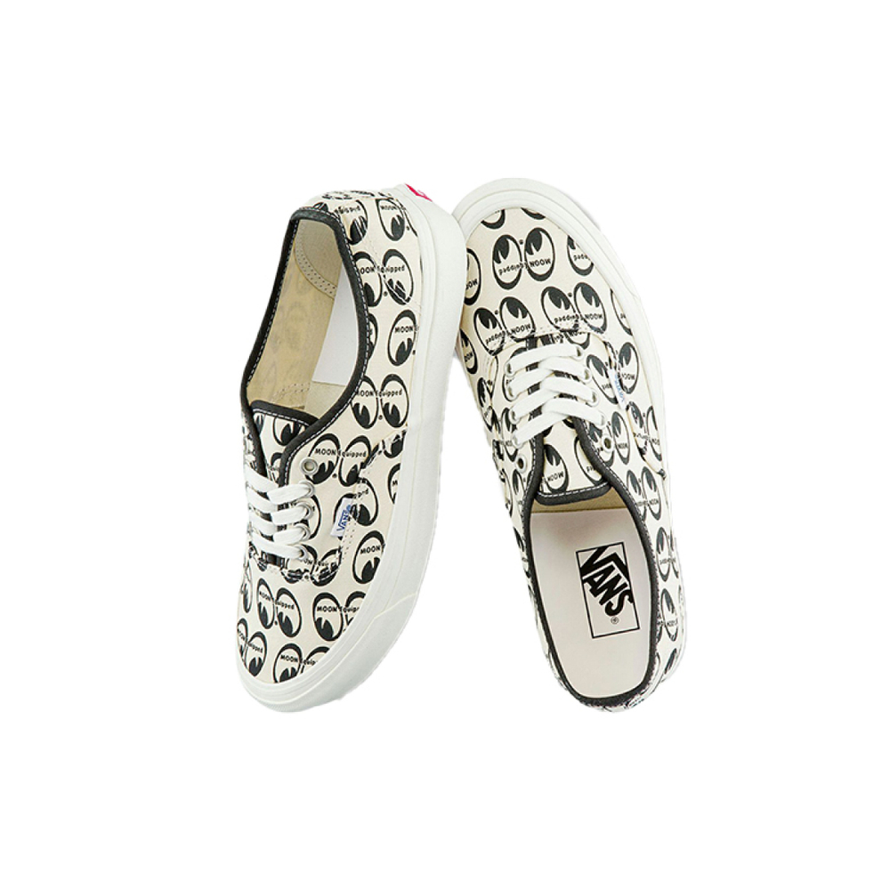 Vans Style 44 Mooneyes