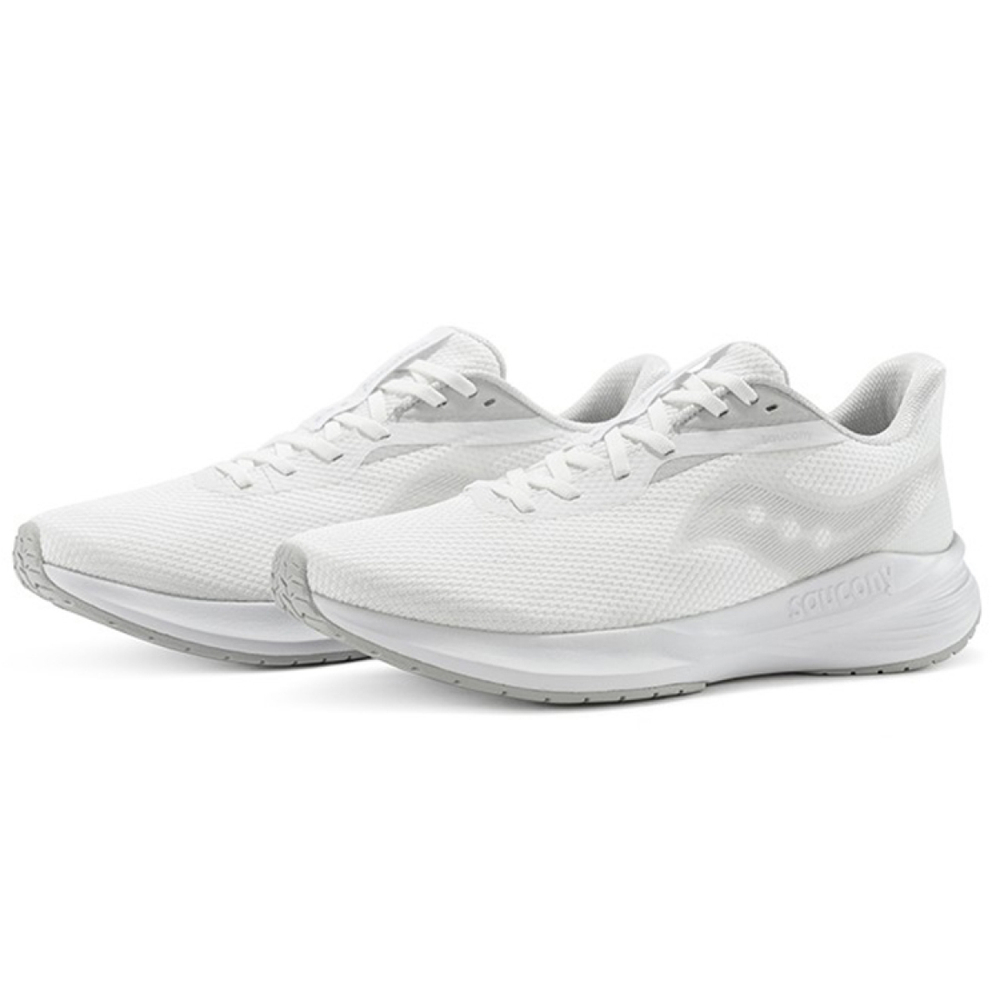 Saucony Striker 2