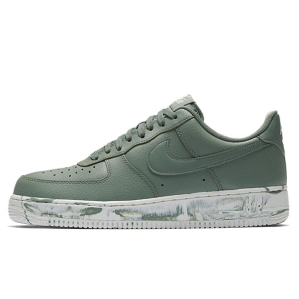 Nike Air Force 1 07 LV8 LTHR Leather Clay Green