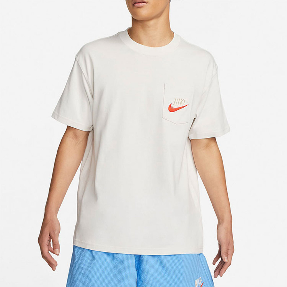 Nike Sportswear Logo T