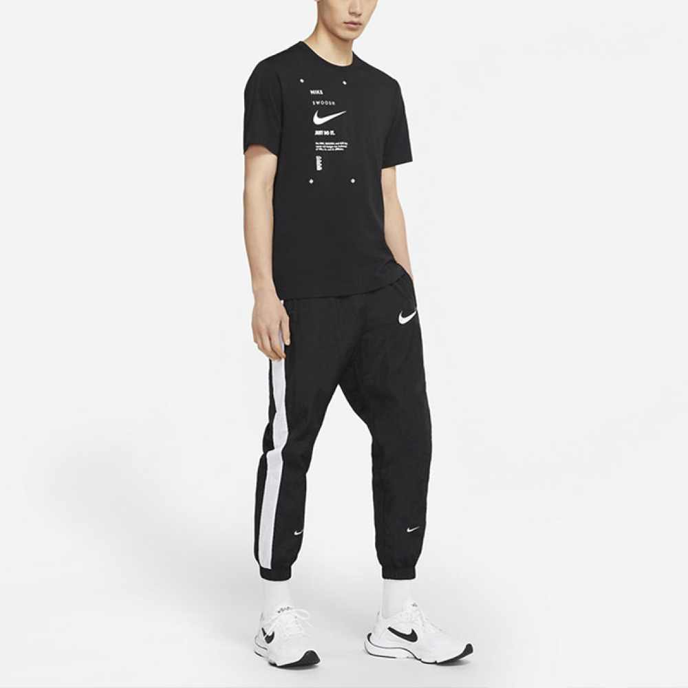 Nike Sportswear Swoosh Club T