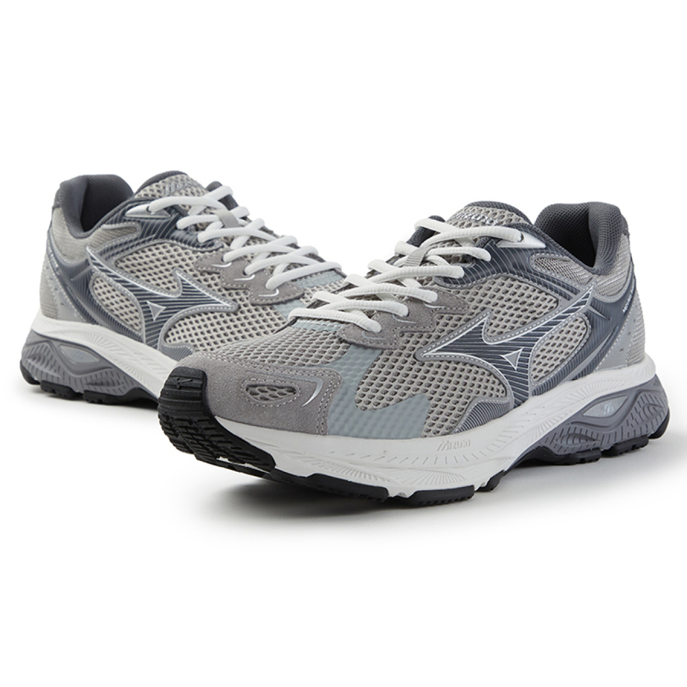 Mizuno Racer S