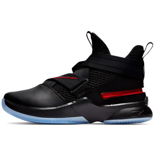Nike zoom soldier 12