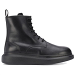 Alexander McQueen ·