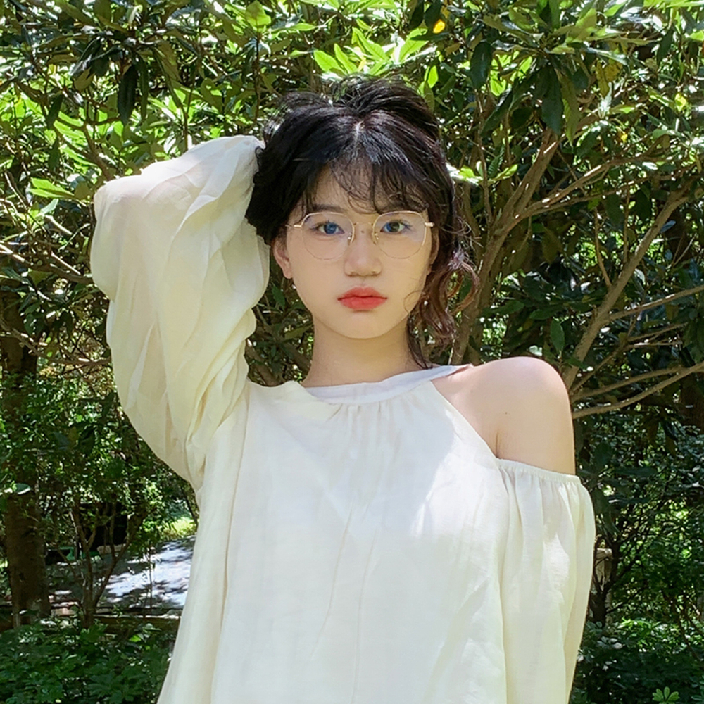 【 】 PULAIS /