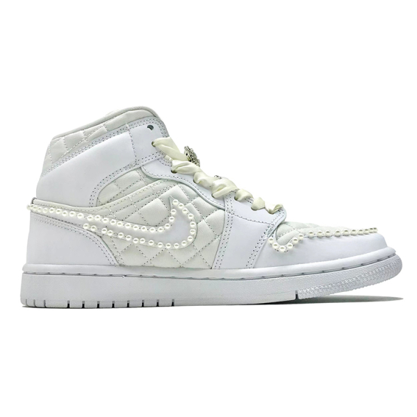 【 】 Jordan Air Jordan 1 Mid Quilted White