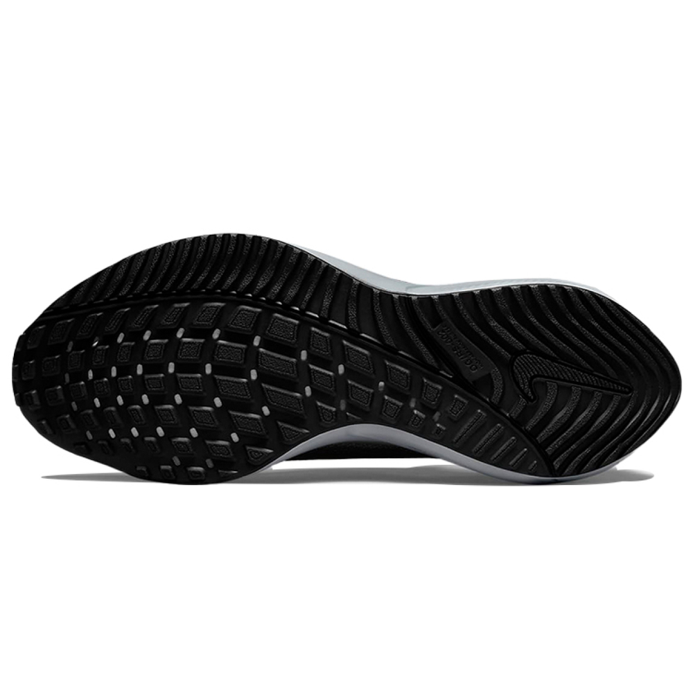 Nike Air Zoom Vomero 16