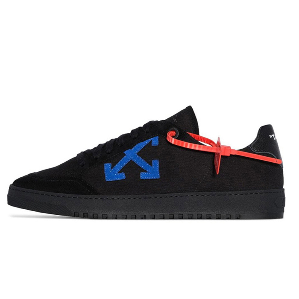 OFF-WHITE