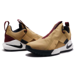 Nike Ambassador 11 Golden beige