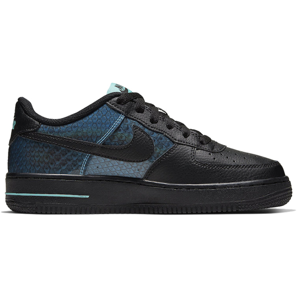 Nike Air Force 1 SE