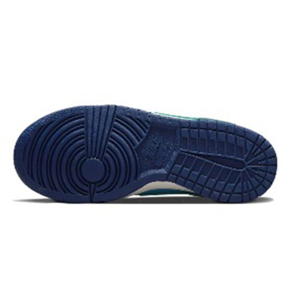【 】 Nike Dunk GS