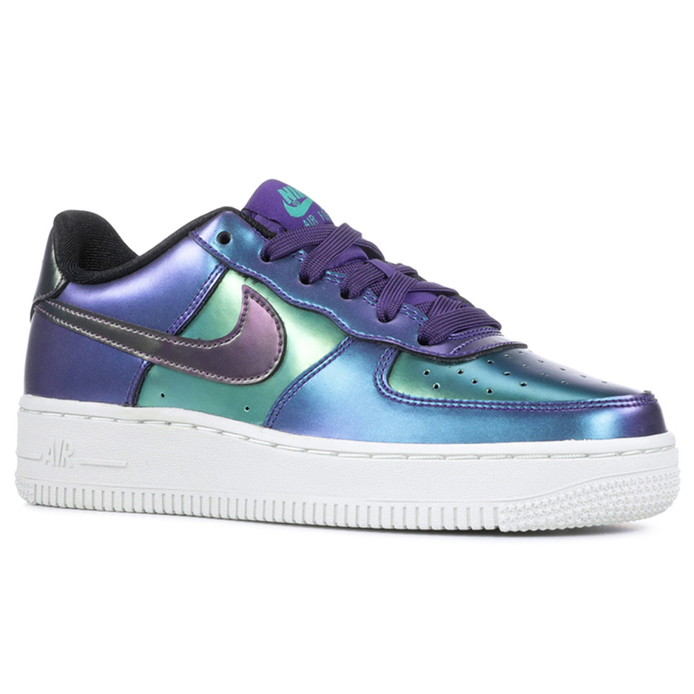 Nike Air Force 1 LV8