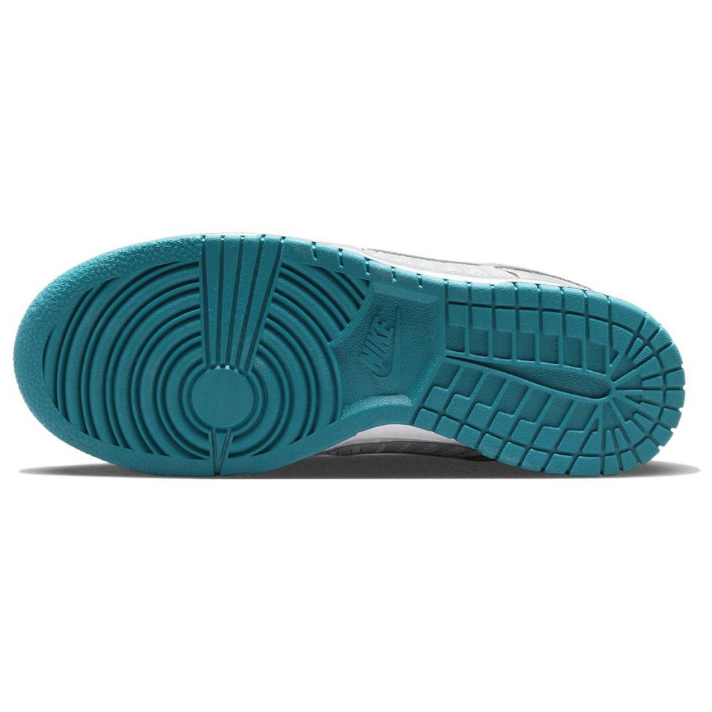 Nike Dunk Low "Timeless"
