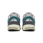 New Balance NB 2002R