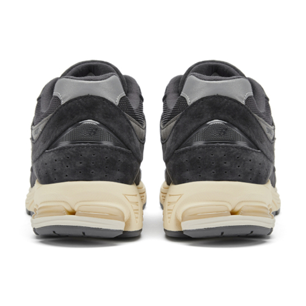 New Balance NB 2002R