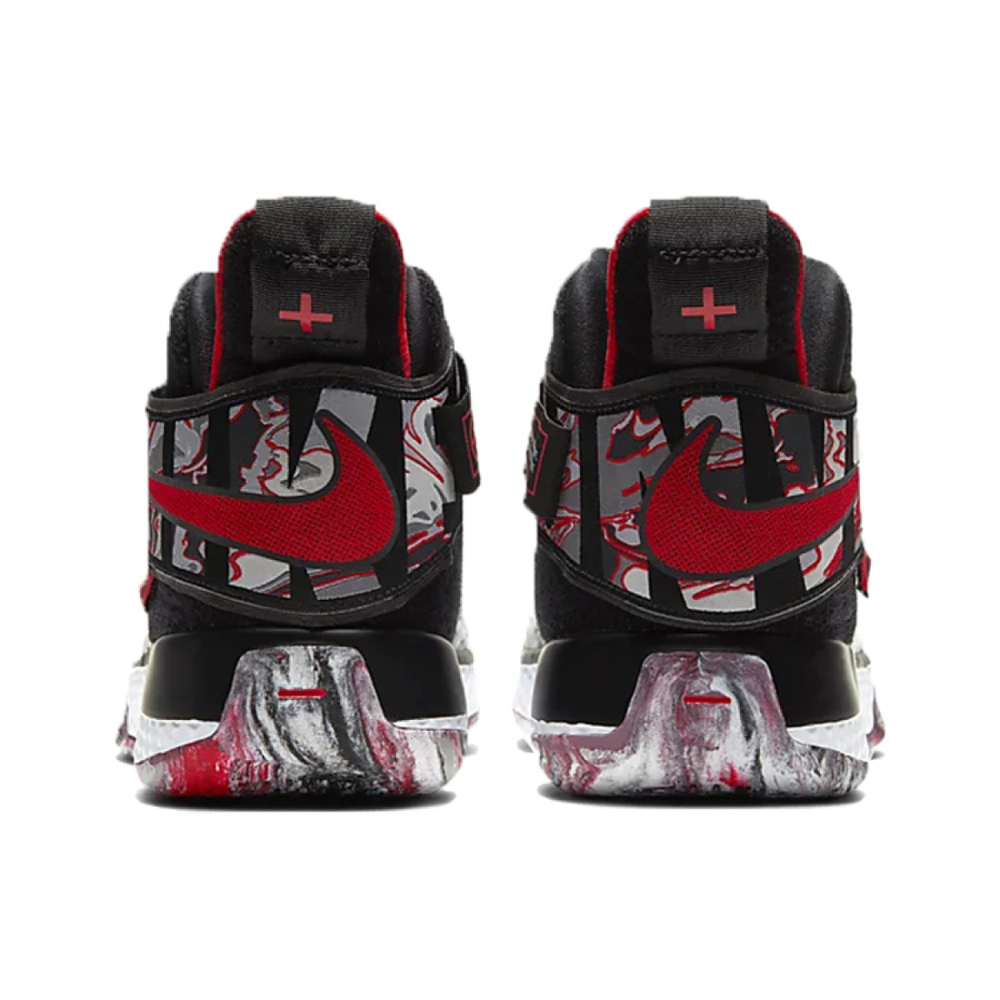 Nike UNVRS Air Zoom