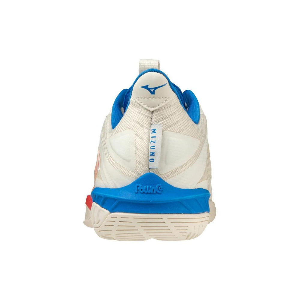 Mizuno Wave Claw Neo