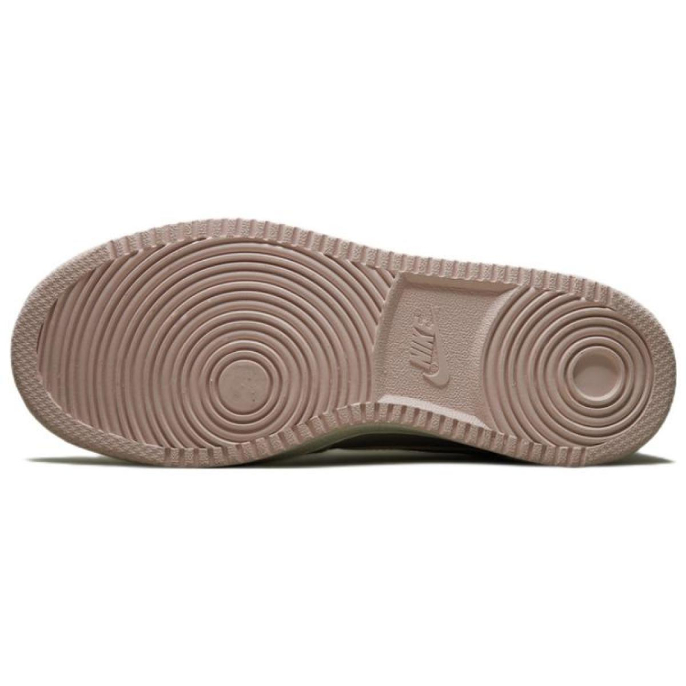 Nike Court Borough Premium