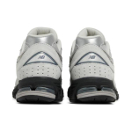 New Balance NB 2002R