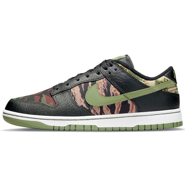 Nike Dunk SE "Black Multi-Camo"