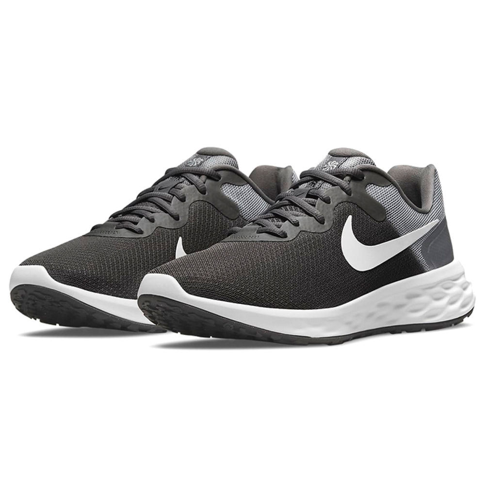 Nike REVOLUTION 6
