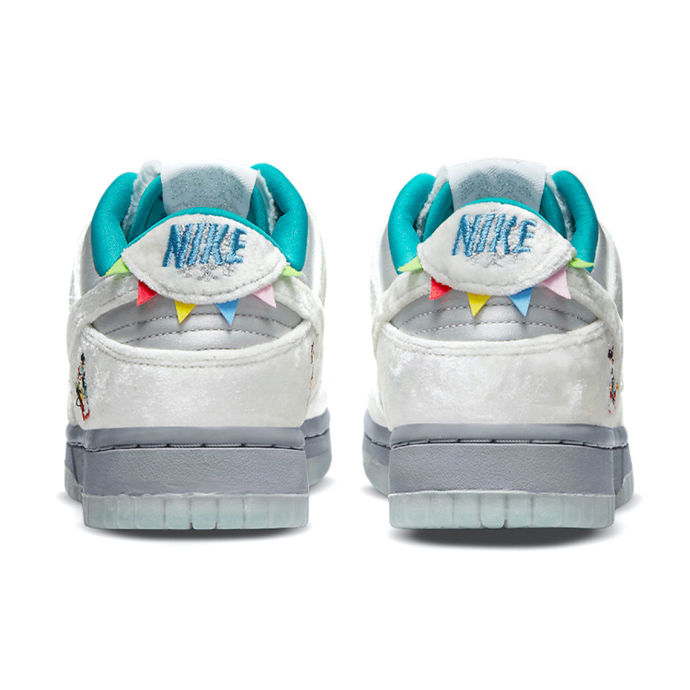 Nike Dunk Low "Ice"