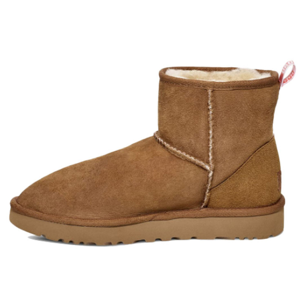 UGG Classic Mini II Graphic Logo