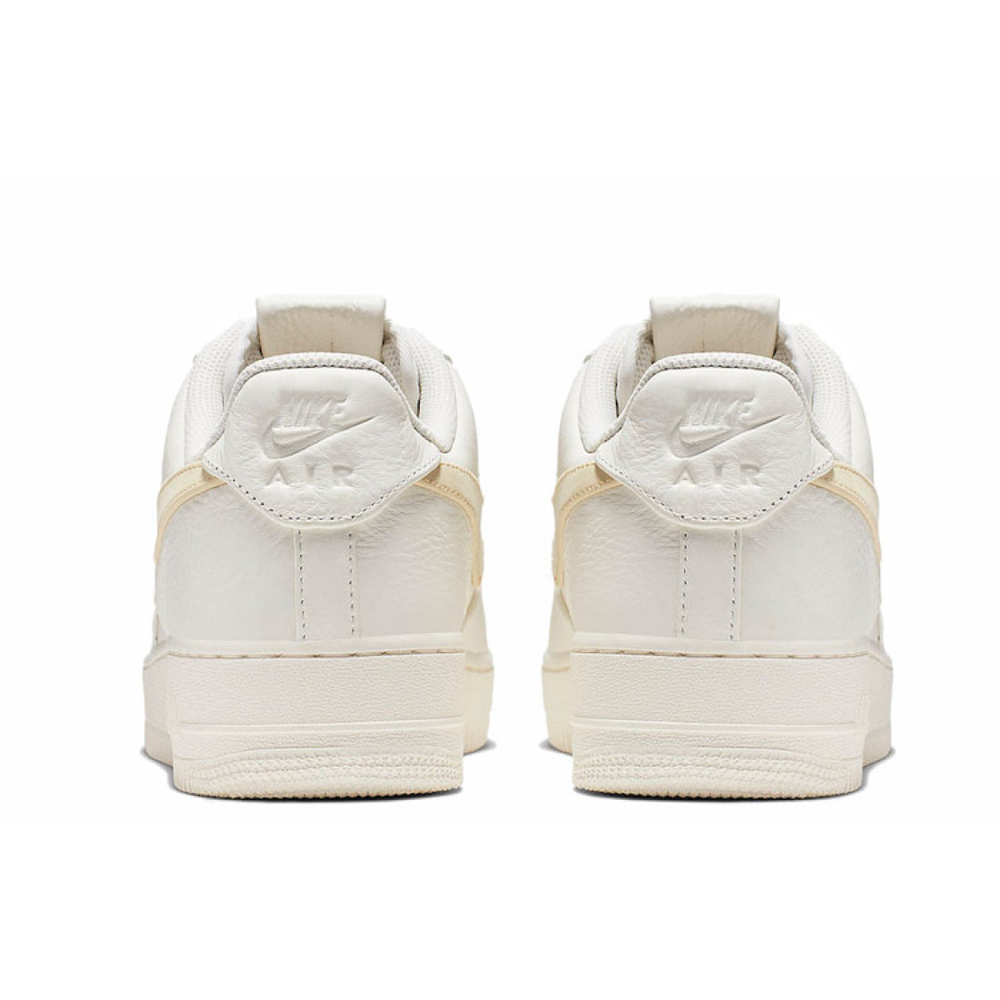 Nike Air Force 1 ’07 Big Swoosh