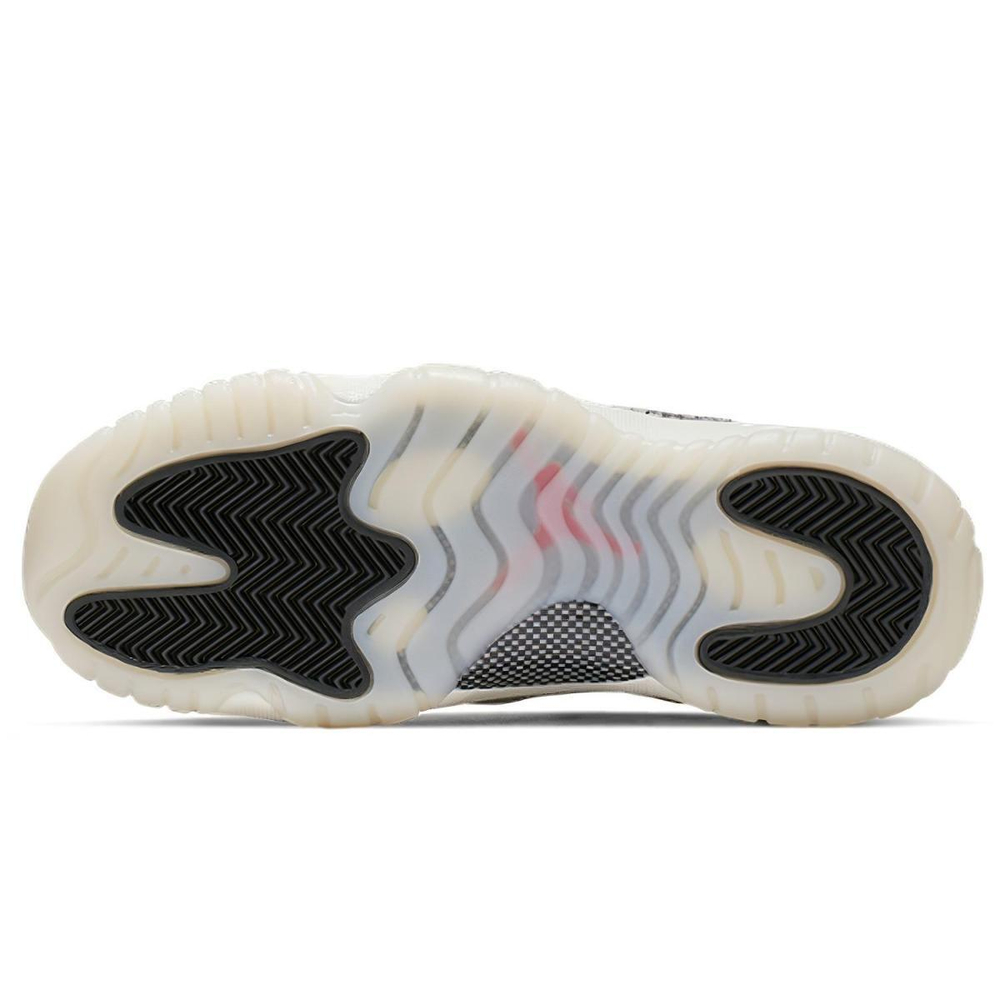 Jordan Air Jordan 11 Low Snakeskin Light Bone