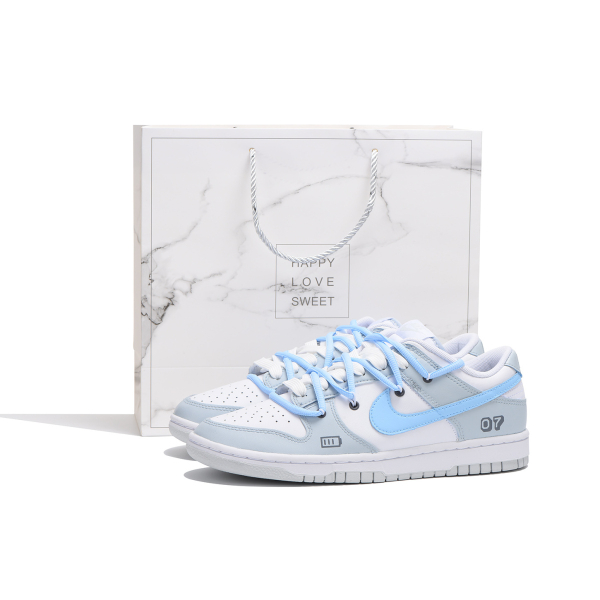 【 】 Nike Dunk Low
