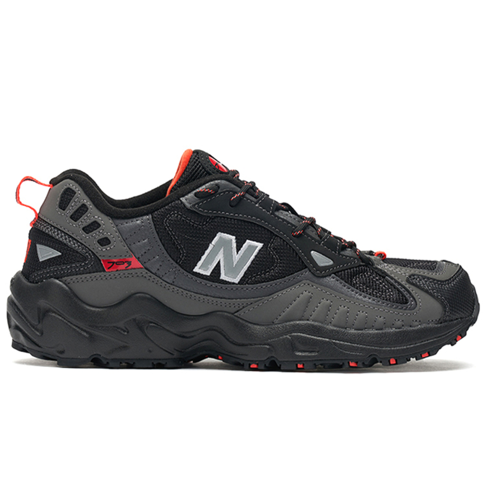 New Balance NB 703