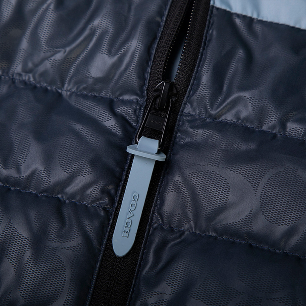 COACH FW22 Logo