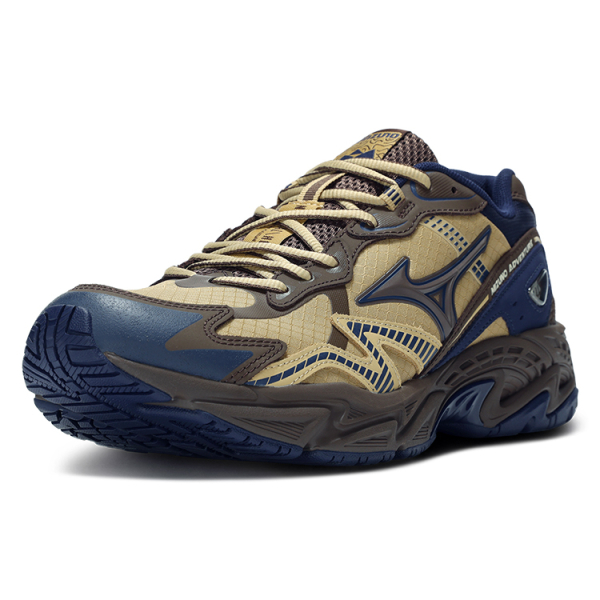 WLTR30 x NATURAL HOTEL x Mizuno Adventure