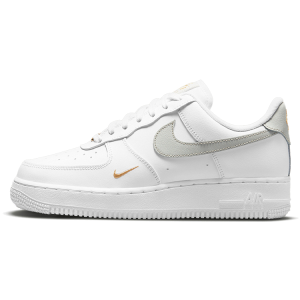 Nike Air Force 1 07 essential