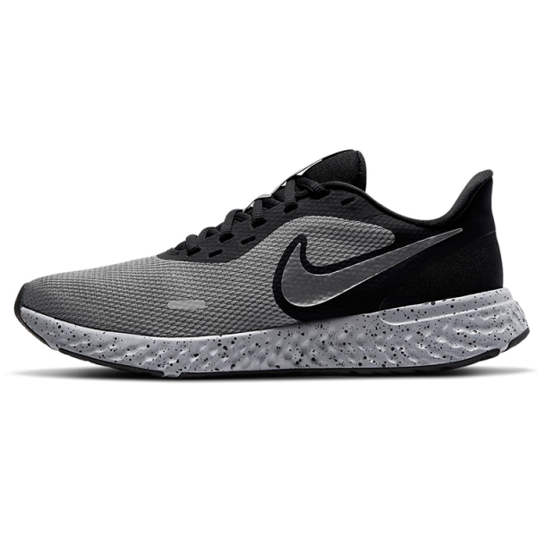 Nike REVOLUTION 5 Premium