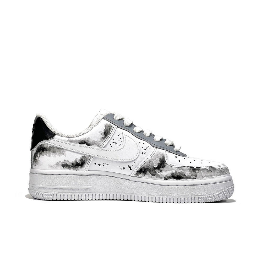 【 】 Nike Air Force 1