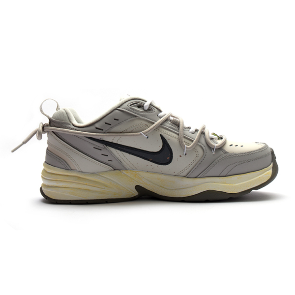 【 】 Nike Air Monarch 4