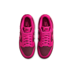 Nike Dunk "Valentine's Day"
