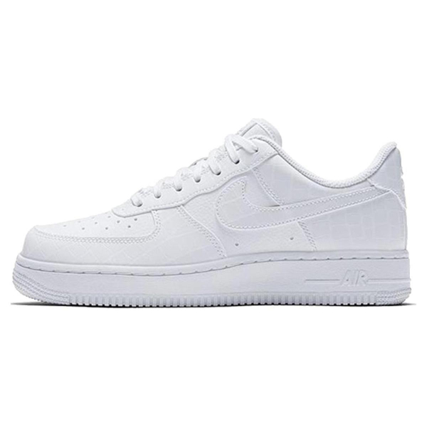 Nike Air Force 1 07 Essential