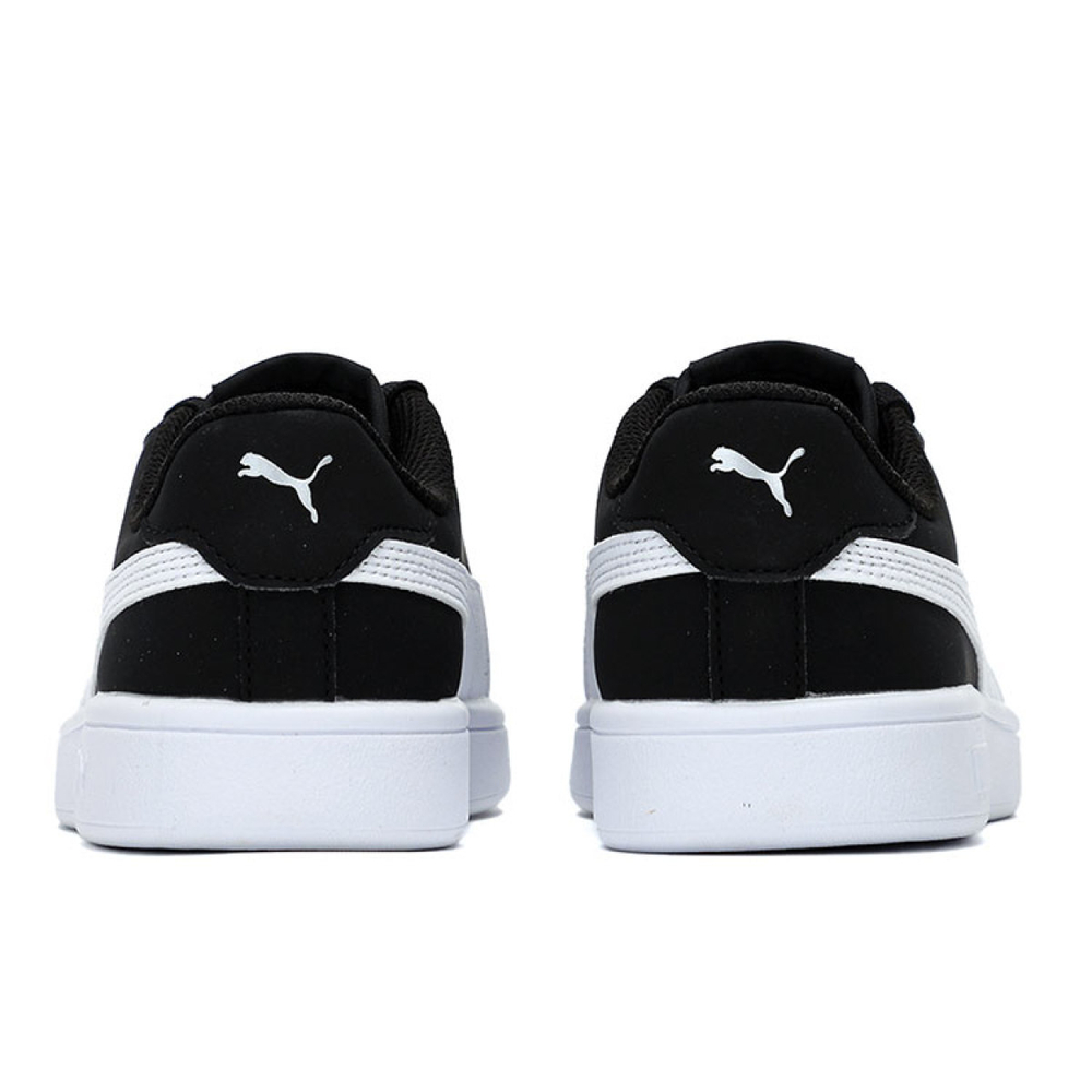 PUMA Smash v2 Buck