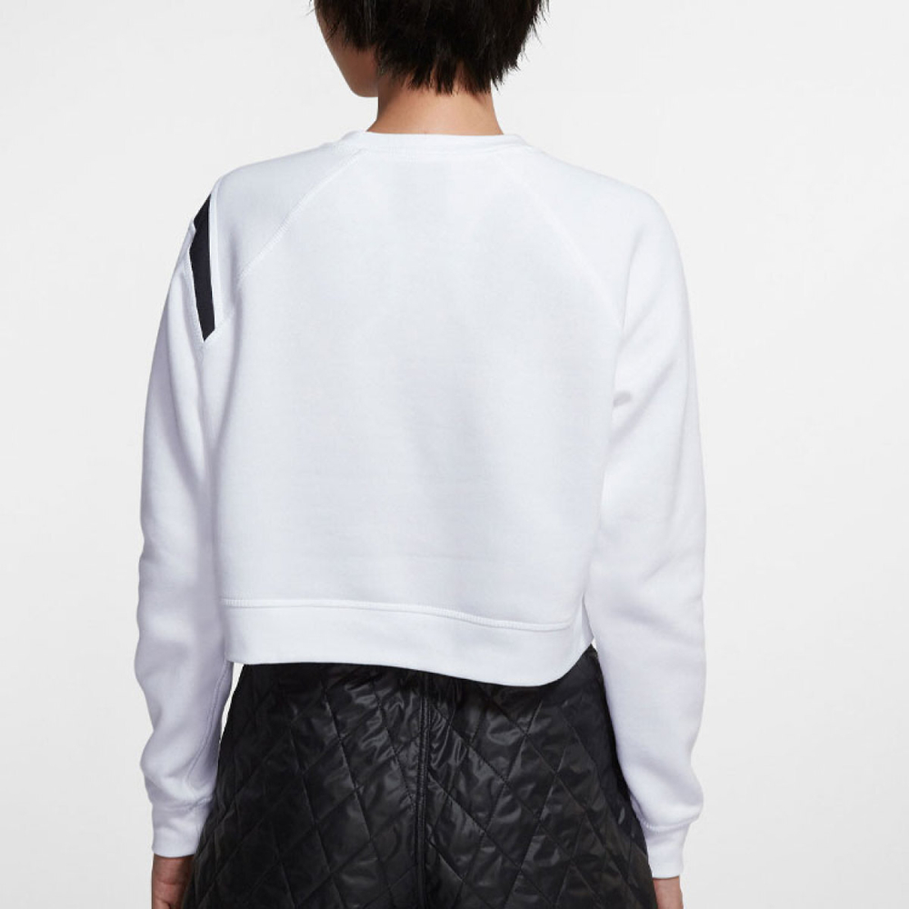 Nike Sportswear Swoosh