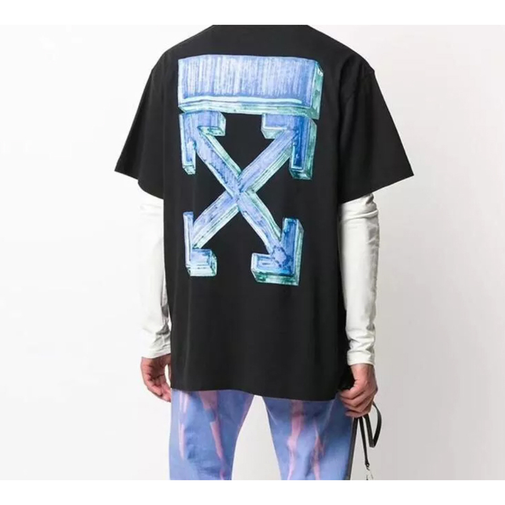 OFF-WHITE T