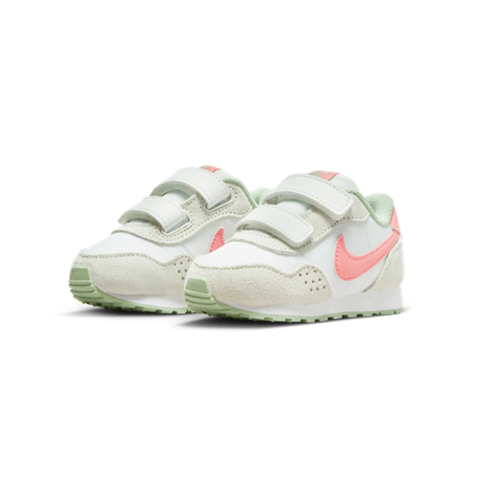 Nike MD Valiant
