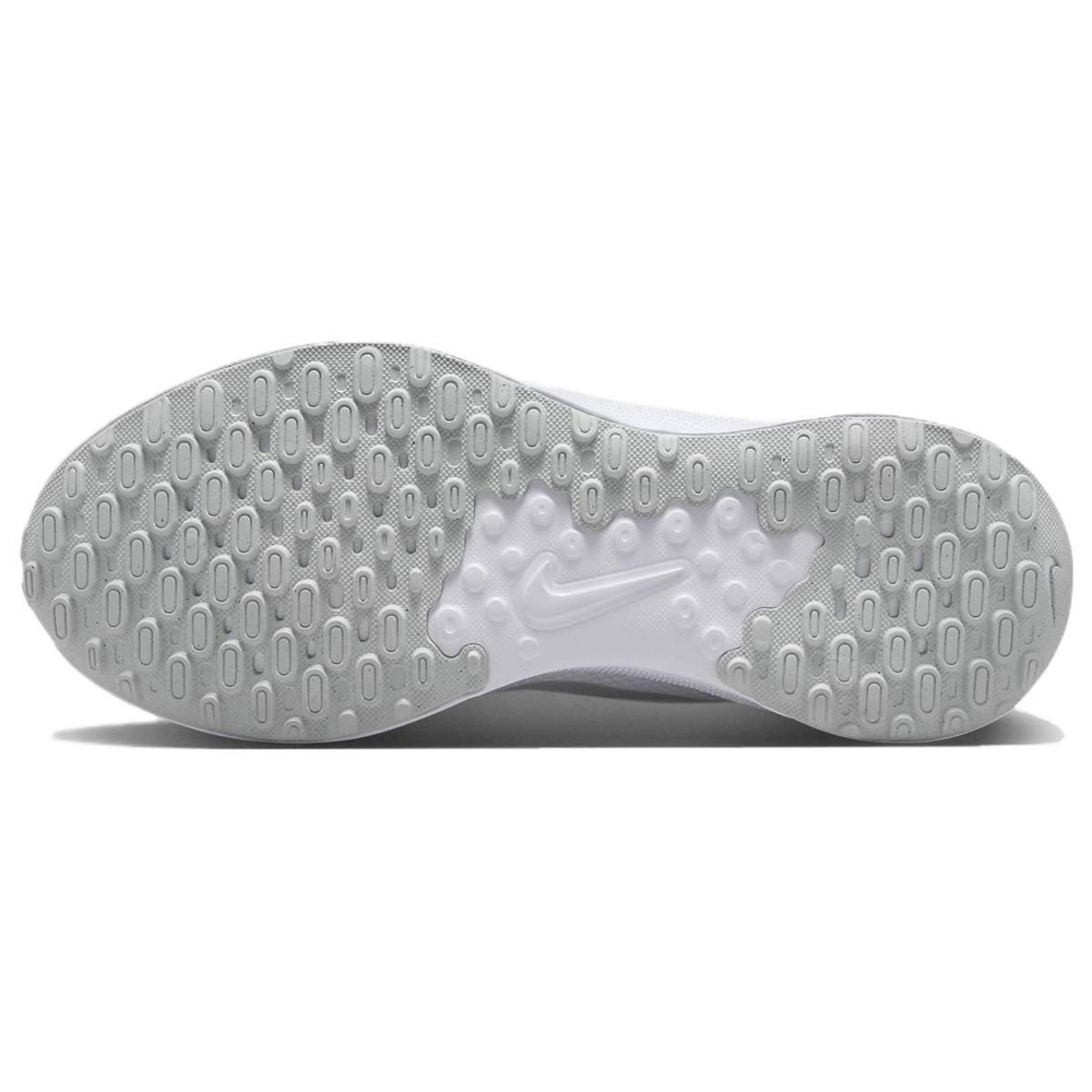 Nike REVOLUTION 7