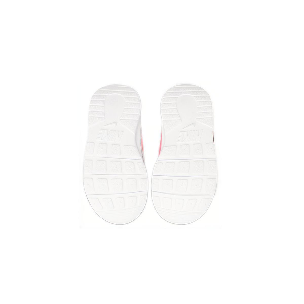 Nike Tanjun
