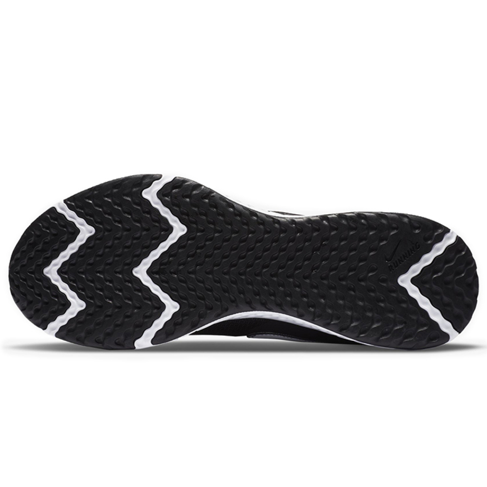 Nike REVOLUTION 5